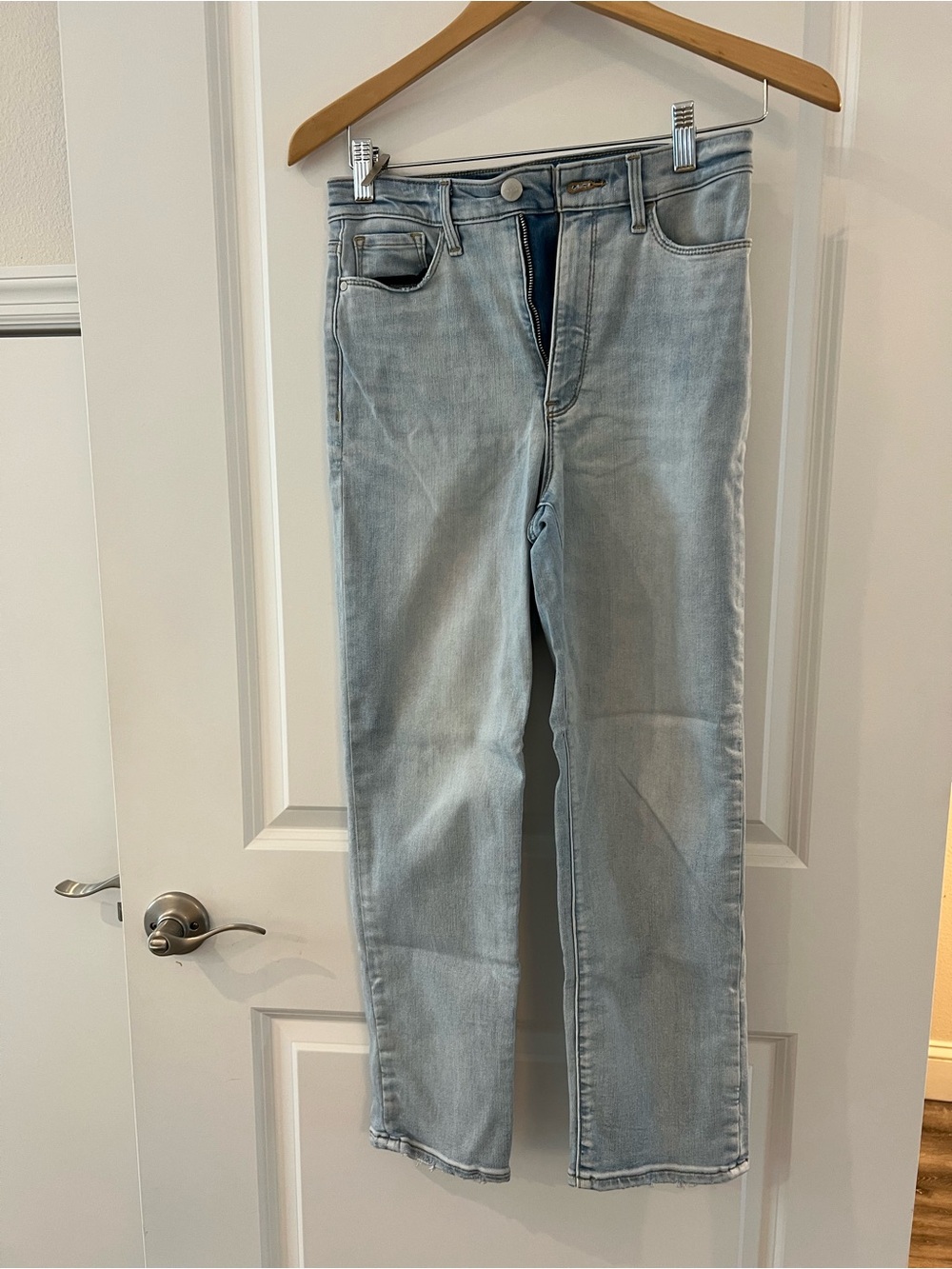 Athleta Light Wash Women's Jeans - Classic Straight Leg